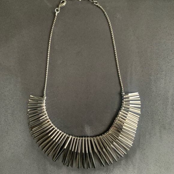 Beautiful Rare HTF Bcbg Max Azria Statement Necklace - Picture 2 of 12